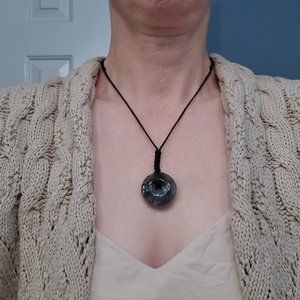Marbled glass pendant necklace